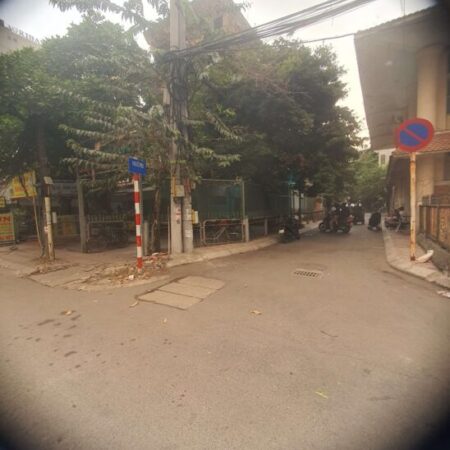 HN – CHO THUÊ CHCC TẦNG 1 – 192 GIẢI PHÓNG (Chính chủ) Căn góc có sân vườn