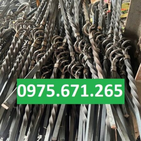 Quả rọ cầu thang kết hợp con tiện và sắt xoắn Quả rọ cầu thang kết hợp con tiện và sắt xoắn
