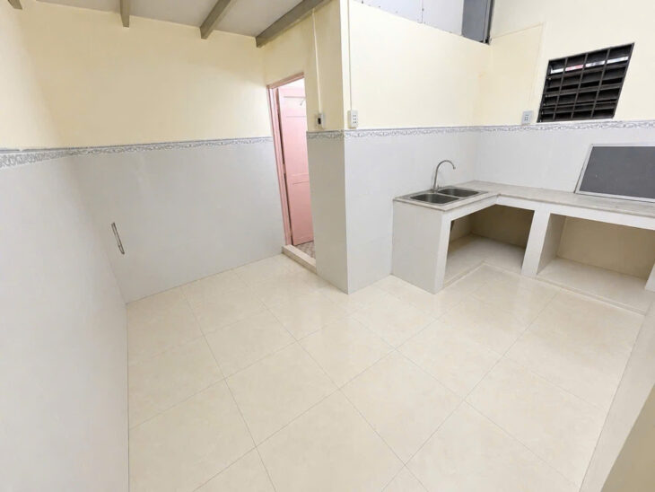 BÁ.N NHÀ GẦN CHỢ THẠNH XUÂN – GẦN 70M² – HẺM 4M Ô TÔ TỚI ĐẤT – VÀO Ở NGAY – NHỈNH 3Đ
