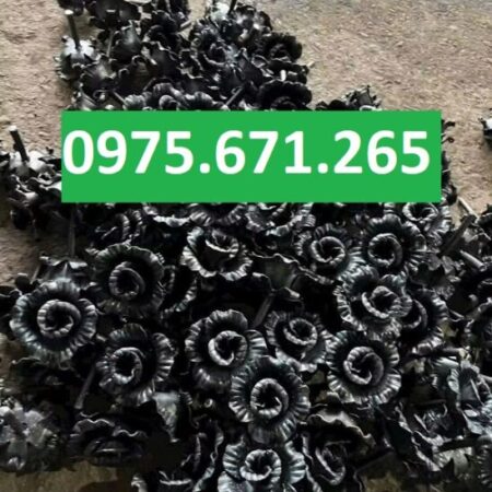 Hoa hồng sắt trang trí cổng – Nhận gia công theo yêu cầu Hoa hồng sắt trang trí cổng – Nhận gia công theo yêu cầu